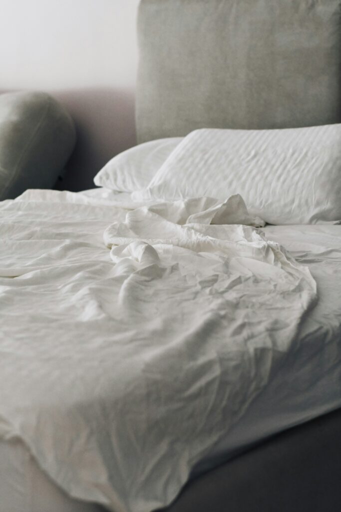 How to Clean a Mattress covering deep cleaning, deodorizing, vacuuming, allergen control, and mattress protection.